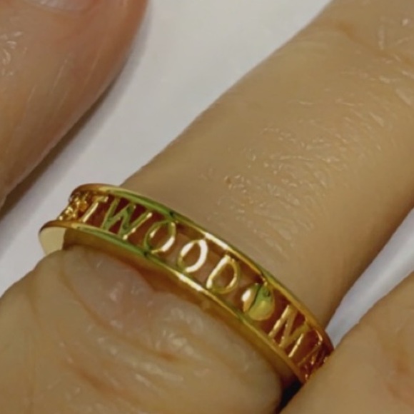 Sold out Vivienne Westwood signature logo band Ring - Picture 3 of 6